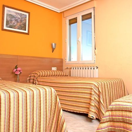 Pension Europa Ирун Экстерьер фото
