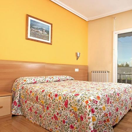 Pension Europa Ирун Экстерьер фото