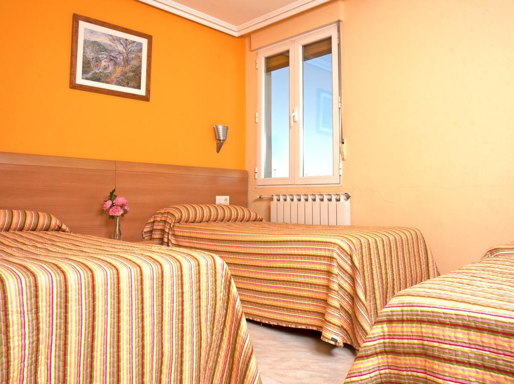 Pension Europa Ирун Экстерьер фото