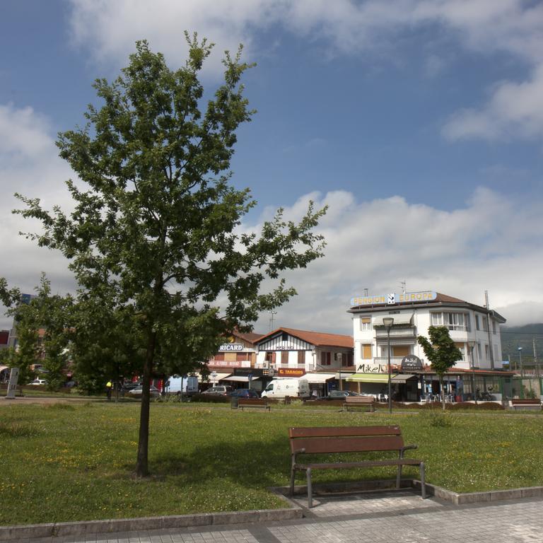 Pension Europa Ирун Экстерьер фото