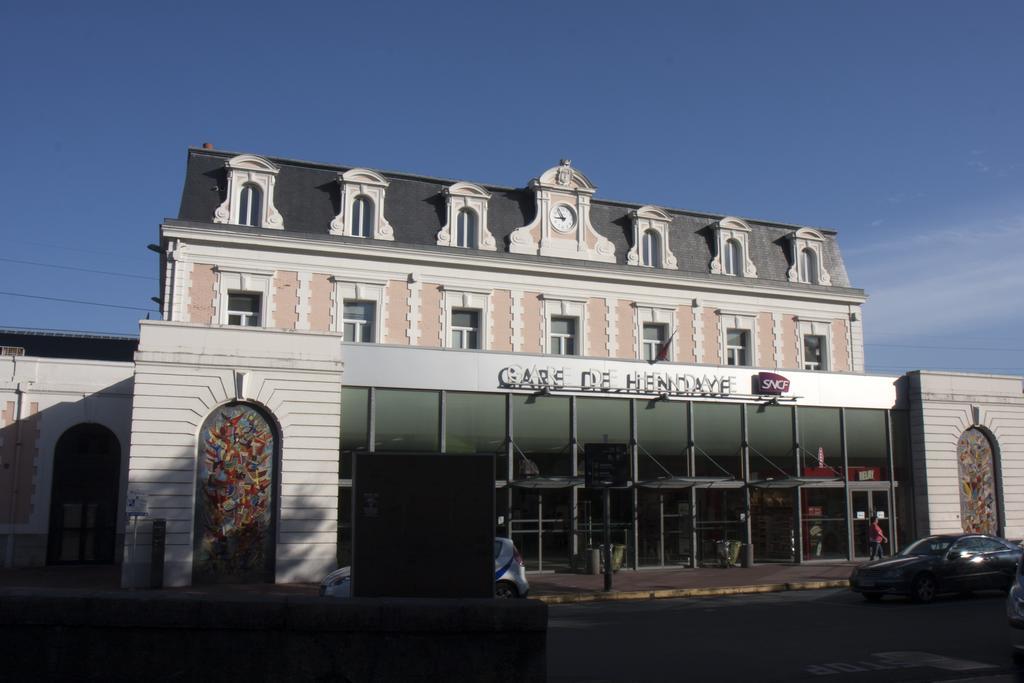 Pension Europa Ирун Экстерьер фото
